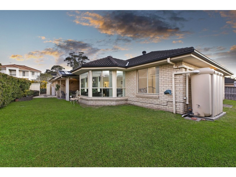 16 Bataan Circuit, Bateau Bay NSW 2261