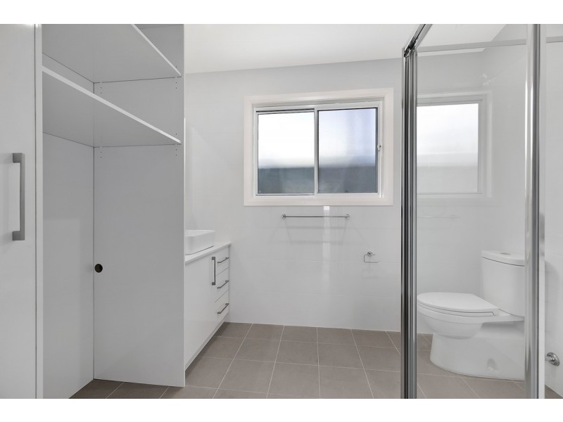 714a The Entrance Road, Bateau Bay NSW 2261