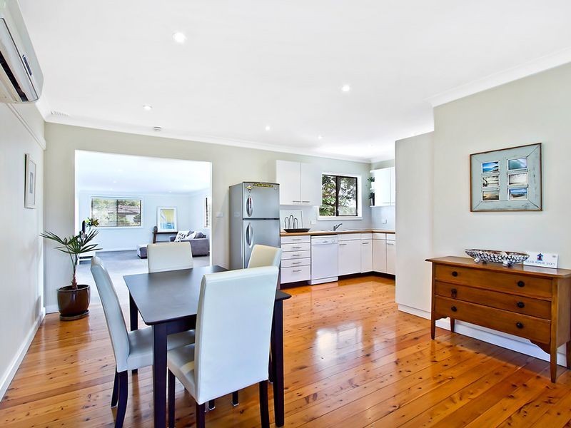 6 Macauley Rd, Bateau Bay NSW 2261