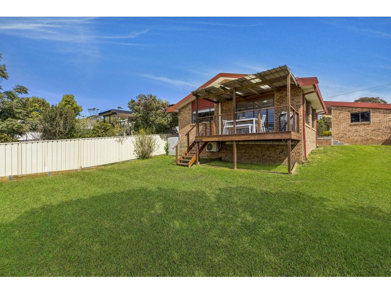 6 Vista Parade, Bateau Bay NSW 2261
