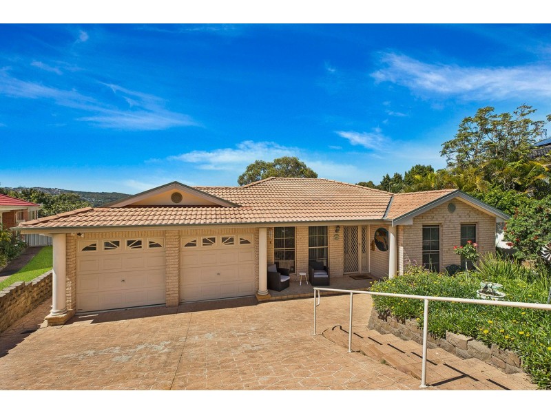 11 Walch Avenue, Bateau Bay NSW 2261