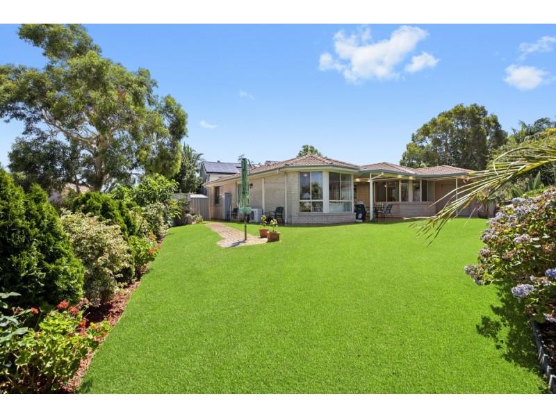 11 Walch Avenue, Bateau Bay NSW 2261