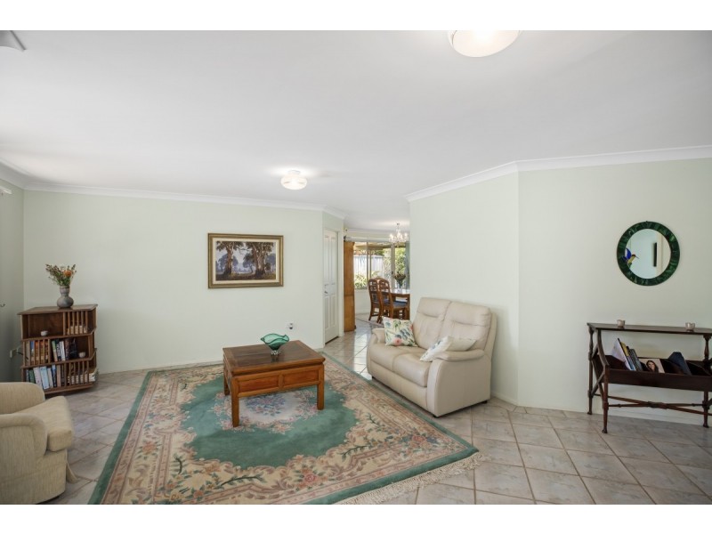 11 Walch Avenue, Bateau Bay NSW 2261