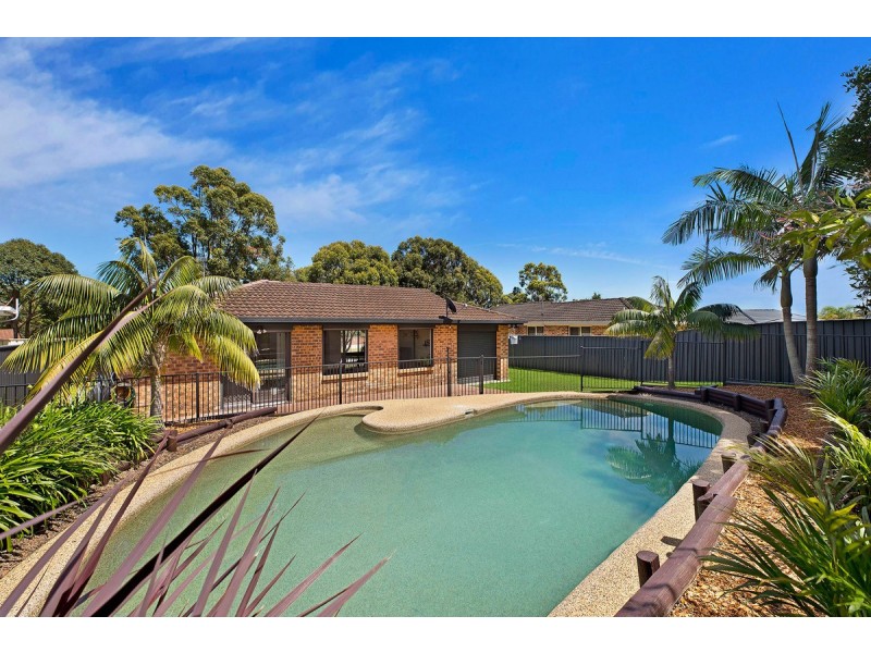 180 Cresthaven Avenue, Bateau Bay NSW 2261