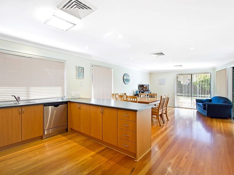 60 Sir Joseph Banks Drive, Bateau Bay NSW 2261