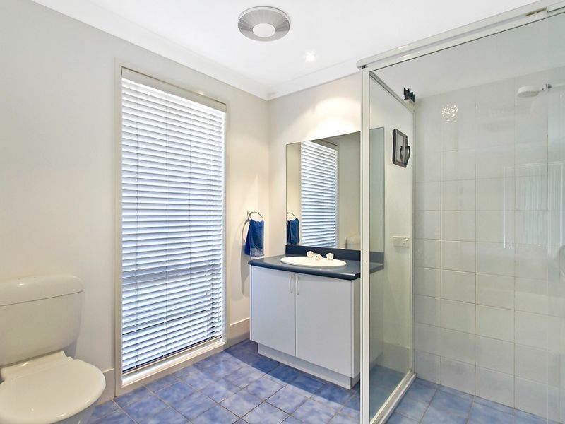 60 Sir Joseph Banks Drive, Bateau Bay NSW 2261