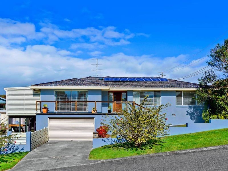 18 Margherita Ave, Bateau Bay NSW 2261