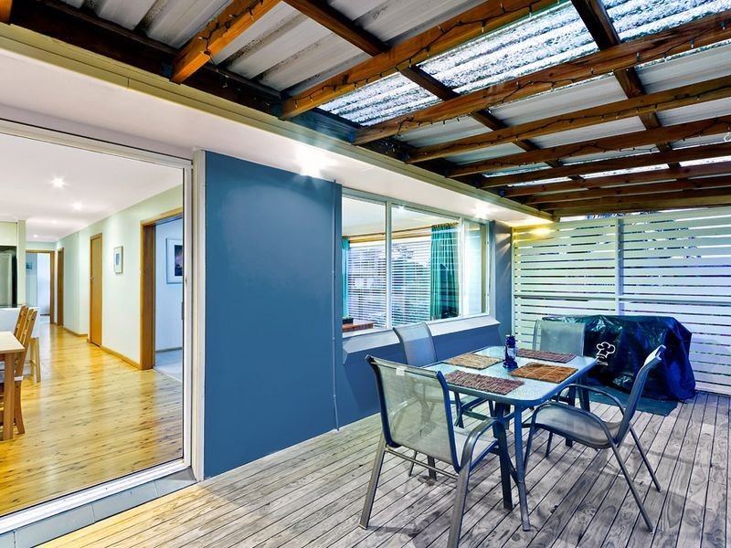 18 Margherita Ave, Bateau Bay NSW 2261