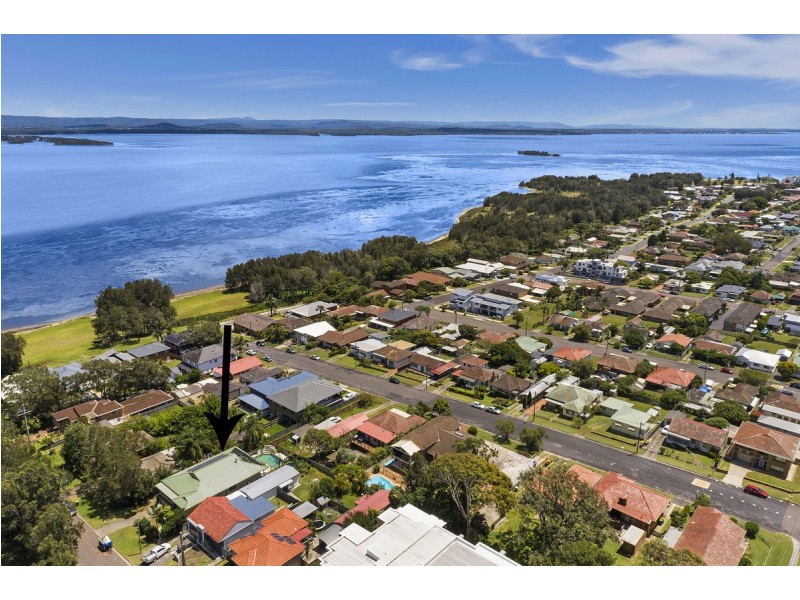 12 Battley Avenue, The Entrance NSW 2261