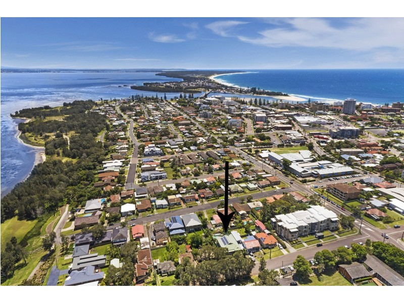 12 Battley Avenue, The Entrance NSW 2261