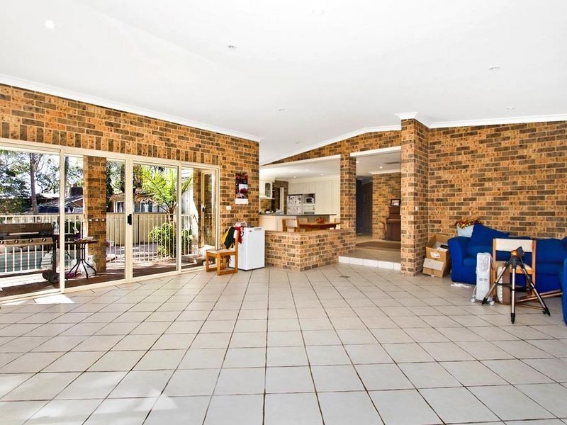 2 Guyagal Street, Bateau Bay NSW 2261
