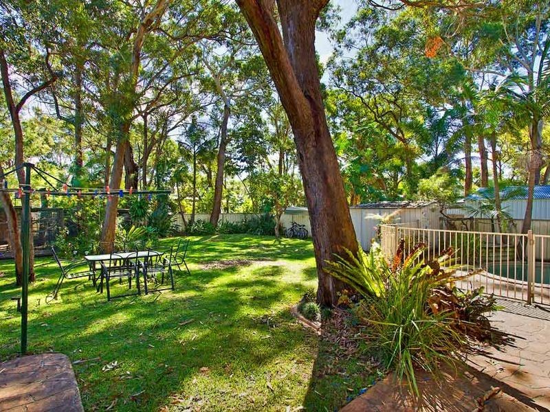 2 Guyagal Street, Bateau Bay NSW 2261