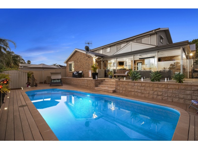 17 Bolton Street, Bateau Bay NSW 2261