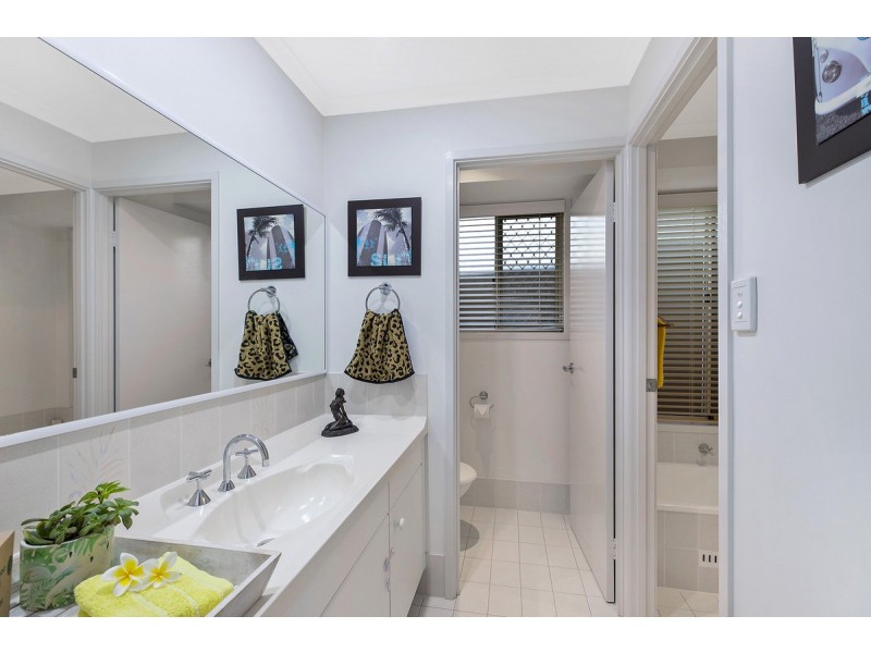 17 Bolton Street, Bateau Bay NSW 2261