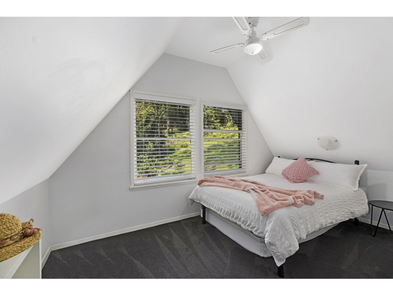 8 Kipling Drive, Bateau Bay NSW 2261