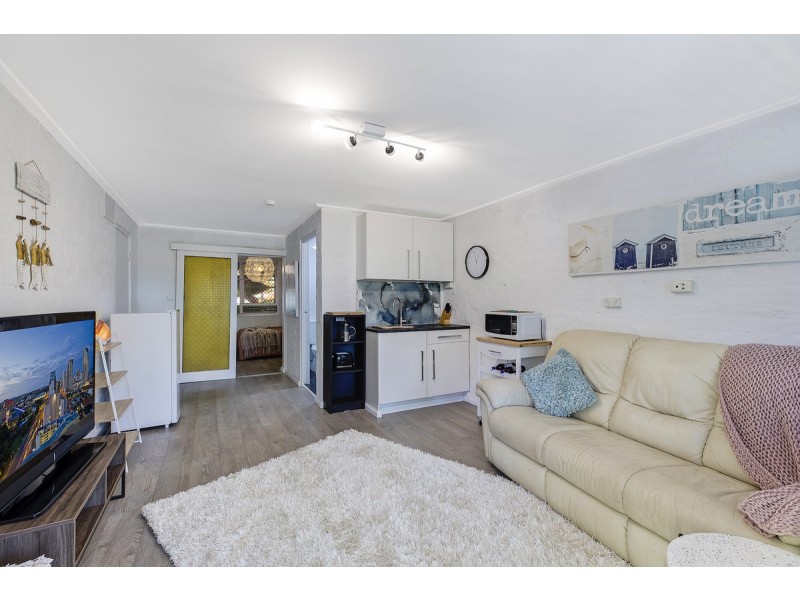 8 Kipling Drive, Bateau Bay NSW 2261