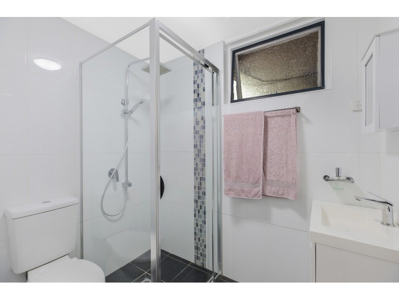 8 Kipling Drive, Bateau Bay NSW 2261