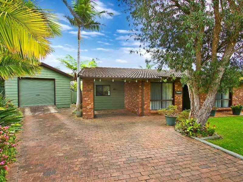 17 Papala Avenue, Bateau Bay NSW 2261