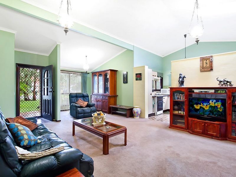 17 Papala Avenue, Bateau Bay NSW 2261