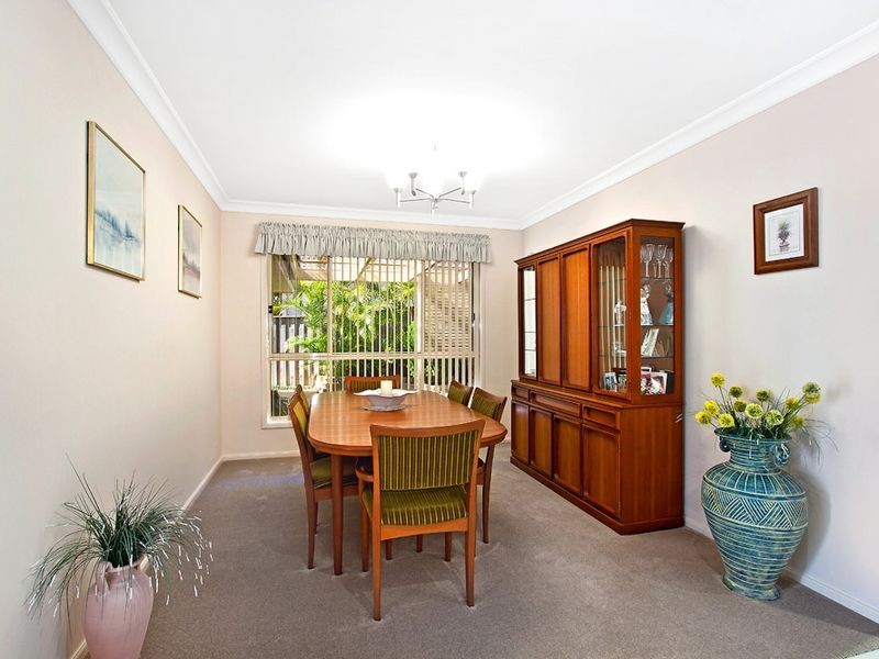 11 Bataan Cct, Bateau Bay NSW 2261