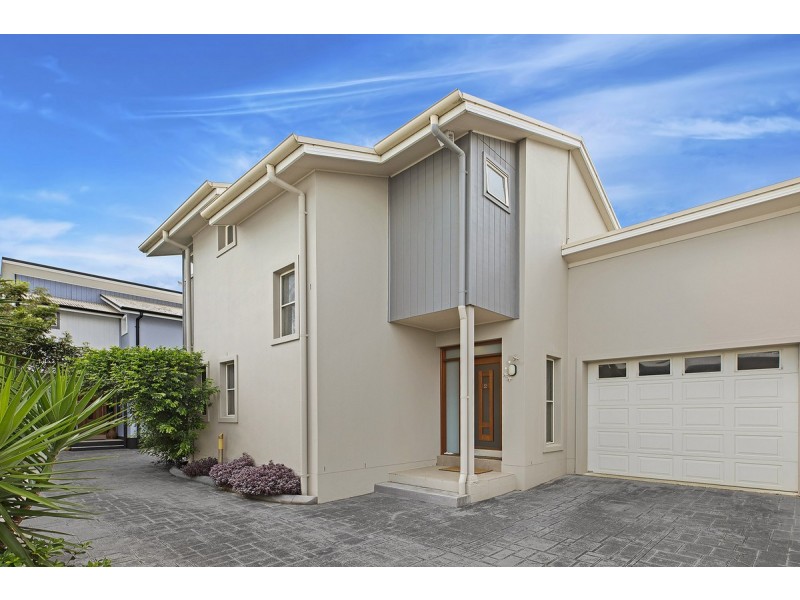 2/26 Bondi Road, The Entrance North NSW 2261