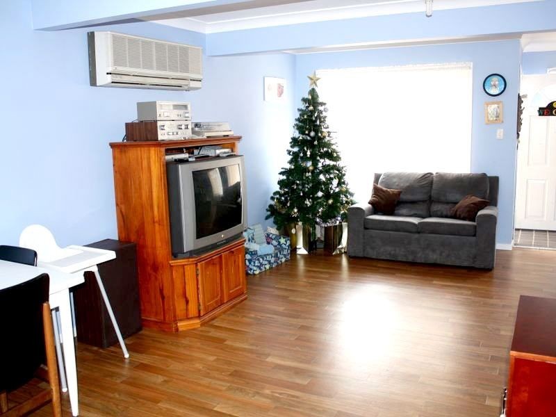 2/6 Adrian Close, Bateau Bay NSW 2261