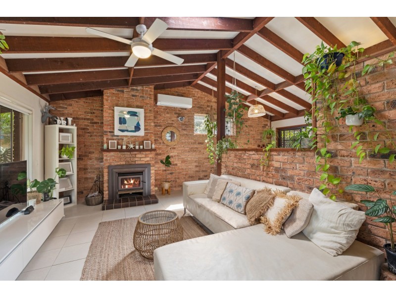 34 Rickard Street, Bateau Bay NSW 2261