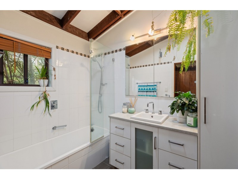 34 Rickard Street, Bateau Bay NSW 2261