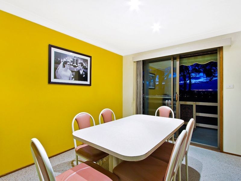 15 Toongara Avenue, Bateau Bay NSW 2261