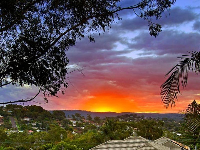 15 Toongara Avenue, Bateau Bay NSW 2261