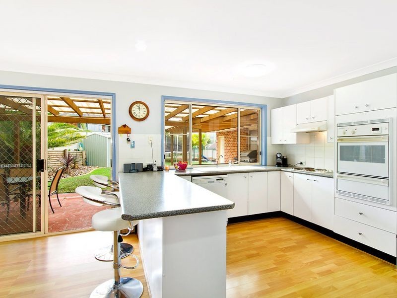 36 Lancaster Parade, Bateau Bay NSW 2261