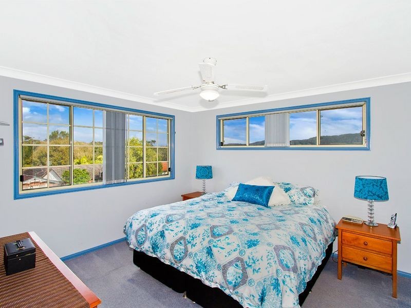 36 Lancaster Parade, Bateau Bay NSW 2261