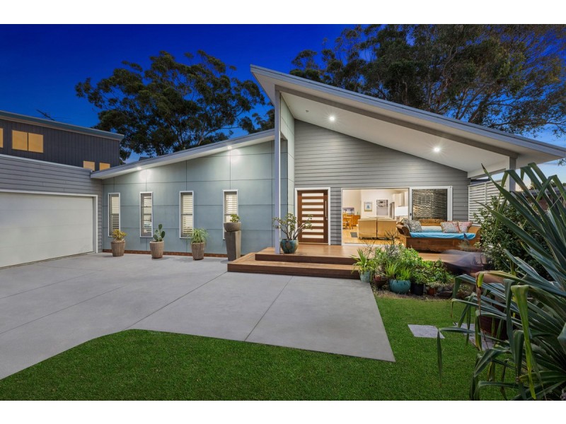 19 Bateau Bay Road, Bateau Bay NSW 2261