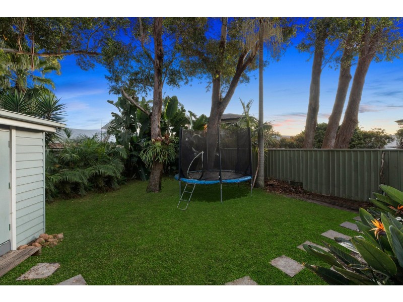 19 Bateau Bay Road, Bateau Bay NSW 2261