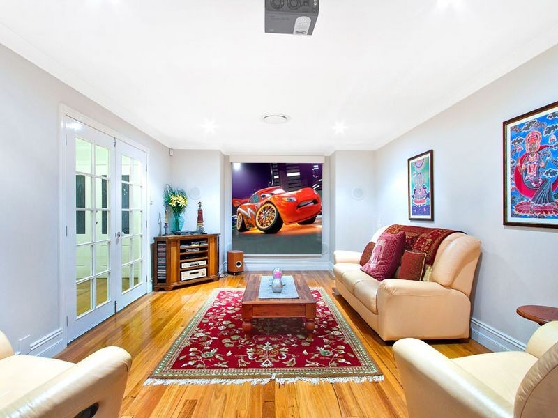 12 Bataan Cct, Bateau Bay NSW 2261