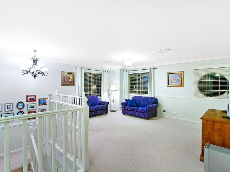12 Bataan Cct, Bateau Bay NSW 2261