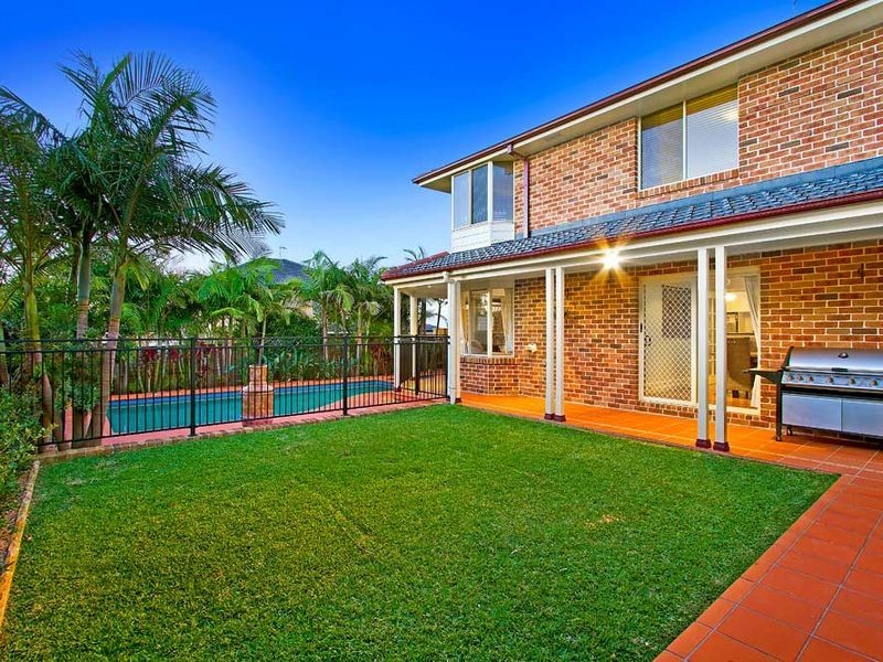 12 Bataan Cct, Bateau Bay NSW 2261