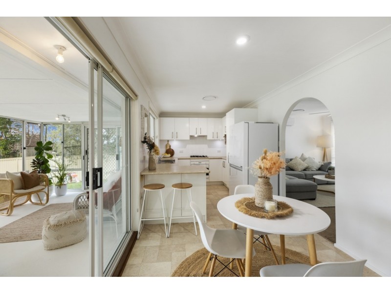 13 Morley Avenue, Bateau Bay NSW 2261