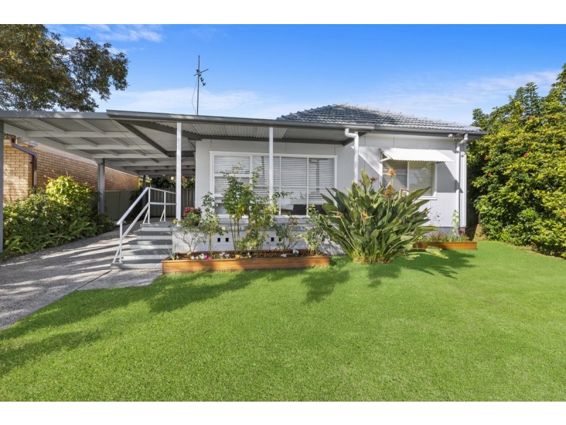 18 Lord Street, Shelly Beach NSW 2261
