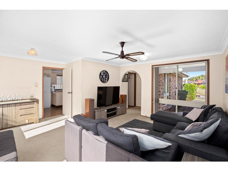 8 Charlotte Close, Bateau Bay NSW 2261