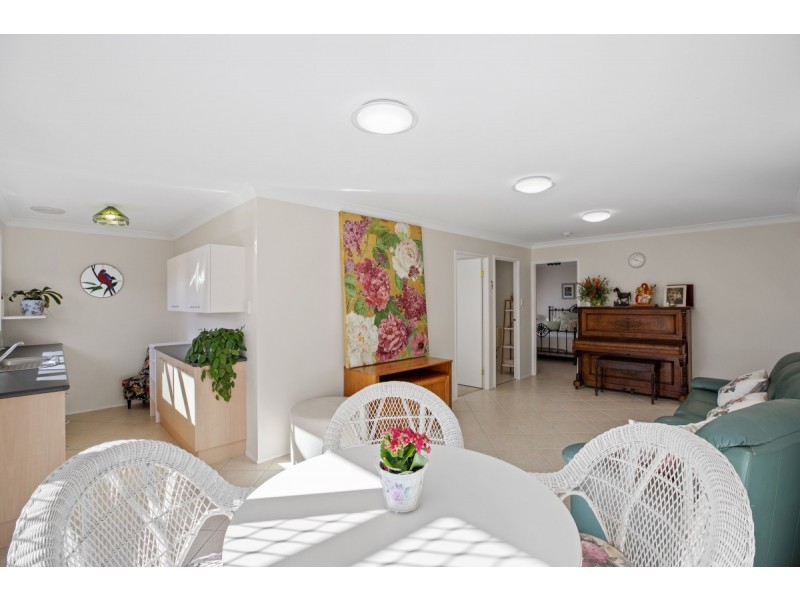 47 Sierra Avenue, Bateau Bay NSW 2261