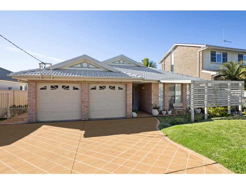 47 Sierra Avenue, Bateau Bay NSW 2261