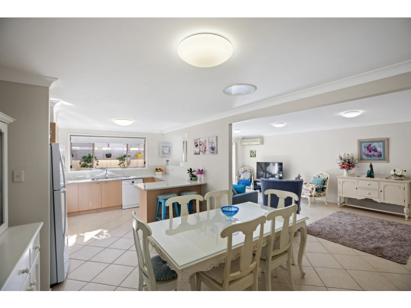 47 Sierra Avenue, Bateau Bay NSW 2261