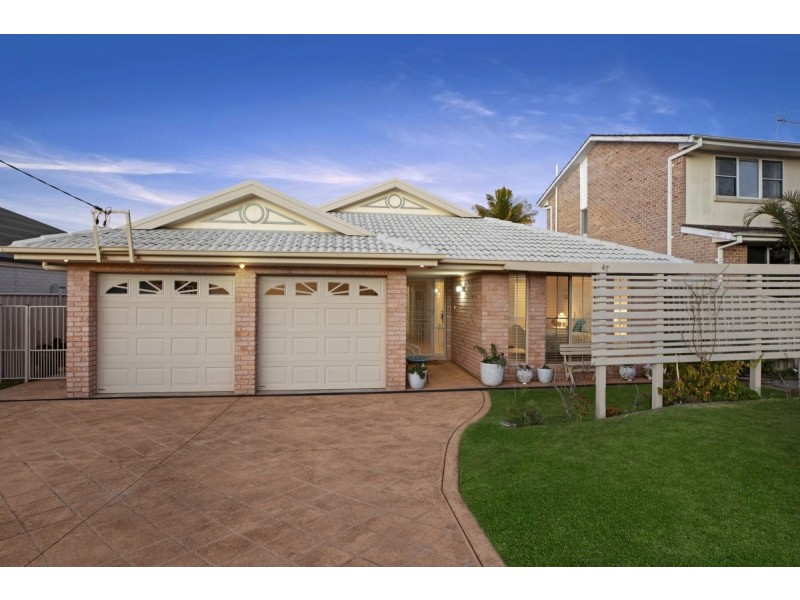 47 Sierra Avenue, Bateau Bay NSW 2261