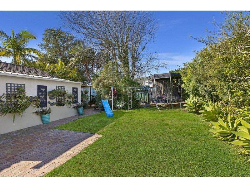 53 Sierra Avenue, Bateau Bay NSW 2261