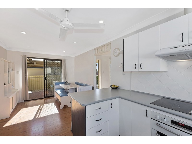 21 Bushlands Avenue, Killarney Vale NSW 2261