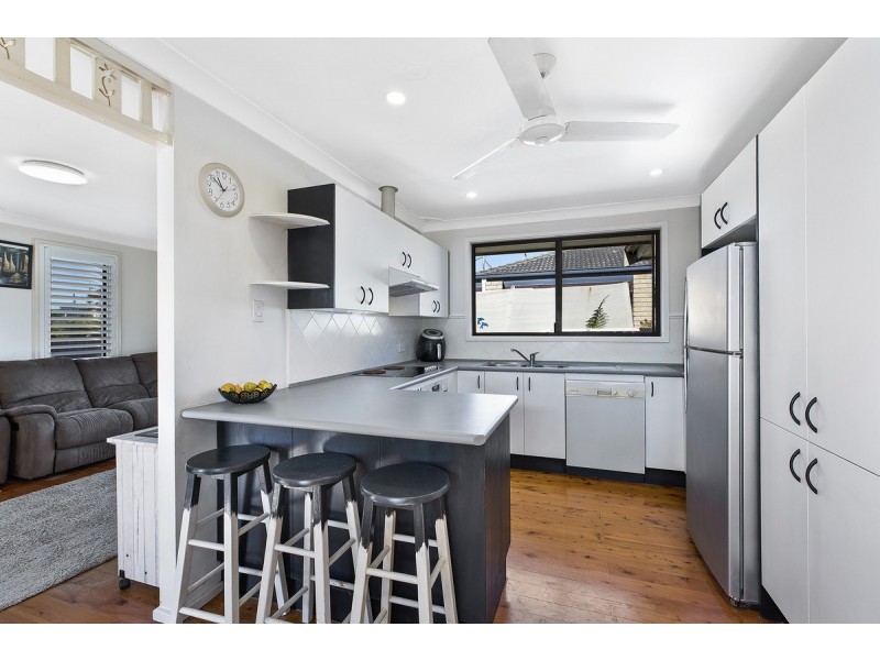 21 Bushlands Avenue, Killarney Vale NSW 2261