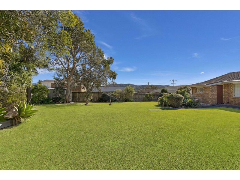 2 Ulmarra Road, Forresters Beach NSW 2260