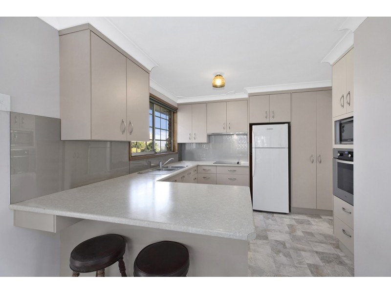 2 Ulmarra Road, Forresters Beach NSW 2260