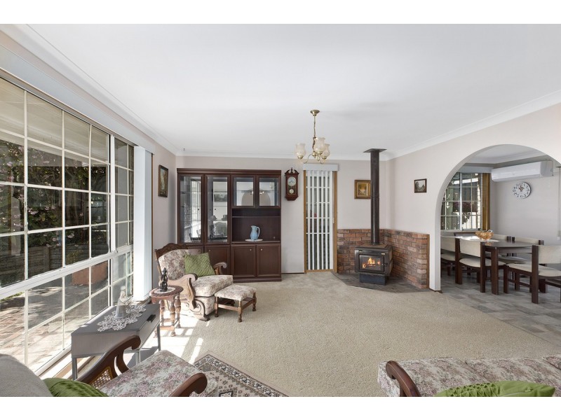 2 Ulmarra Road, Forresters Beach NSW 2260